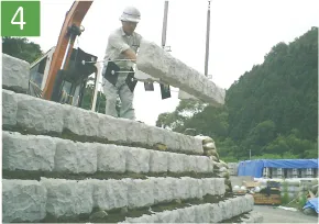 ラップブロック擁壁用の製品積み上げ